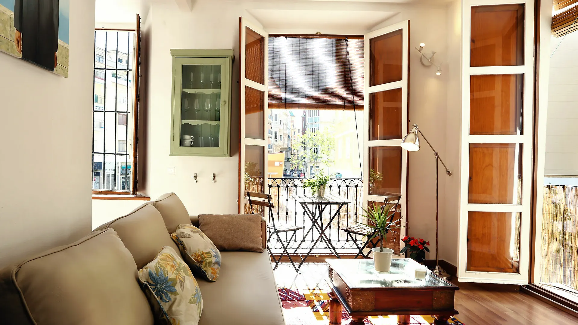 Cozy And Bright Malaga Center Apartment